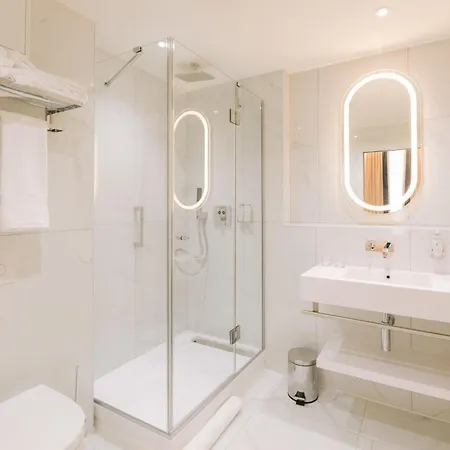 Hotel Majestic 4*